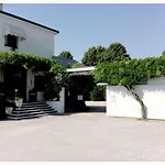 Moderno Ξενοδοχείο