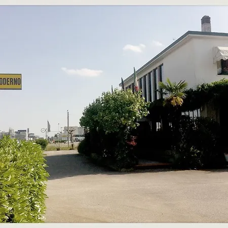 Moderno 호텔 타바그나코