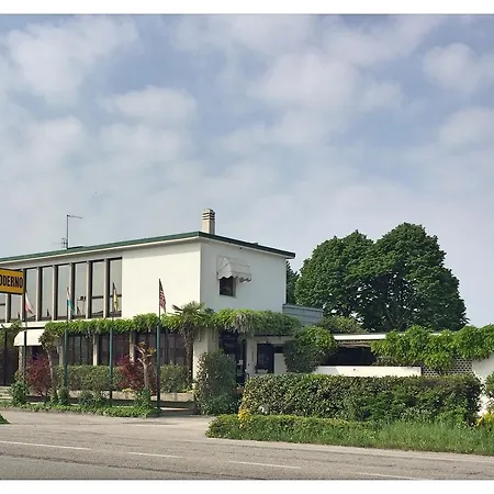 Moderno Hotel